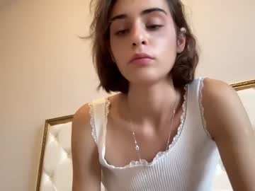 webcam girl crown_of_vice01 image #2436640