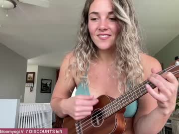 webcam girl bloomyogi image #1804605