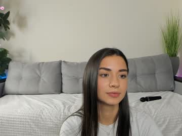 webcam girl nicoleluuv image #8079591
