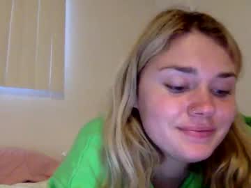 webcam girl cassidyyqueen image #4315465