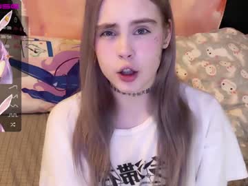webcam girl nyakawaii69 image #3661472
