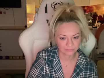 webcam girl kiradivine image #3820468