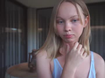 webcam girl bibi_it_is image #3566958