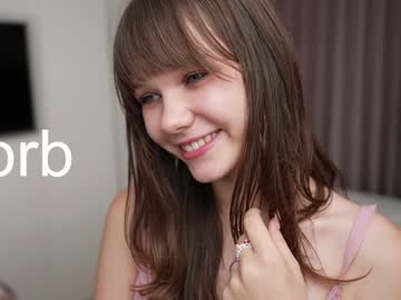 webcam girl little_lolla18 image #7878436