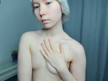 webcam girl silvergloss image #5976151