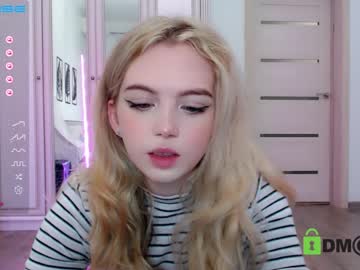 webcam girl small_blondee image #3437122