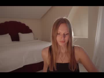 webcam girl chillwithkira image #1595506