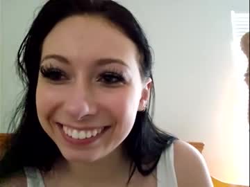 webcam girl xxwitchywifeyxx image #6970764