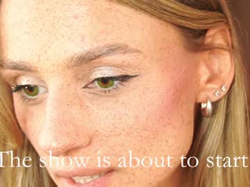 webcam girl artease image #8071571