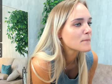 webcam girl maybe_marry_me image #7862414