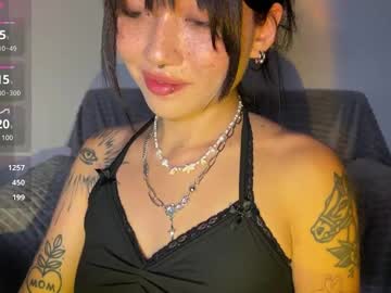 webcam girl tarrrantula image #8038050
