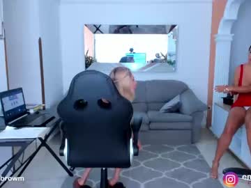 webcam couple emillybrowm image #4990993