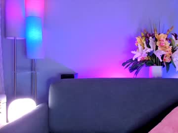webcam girl littlee33 image #6221810