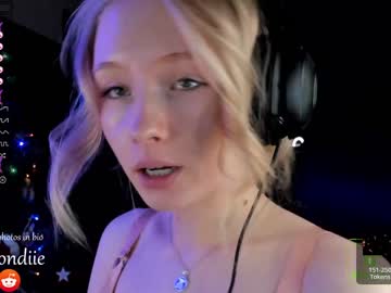 webcam girl bestblondiiecb image #3446578
