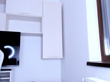 webcam girl ingridblondy94 image #6792740