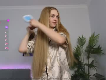 webcam girl small_blondee image #7982134