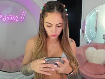 webcam girl ashlyeroberts1 image #3160431