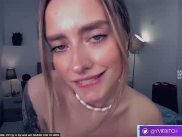 webcam girl _yvie_ image #5556741