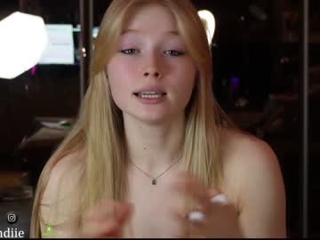 webcam girl bestblondiiecb image #6369716