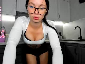 webcam girl tootightwithbra image #7583894