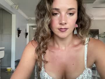 webcam girl bloomyogi image #7412945