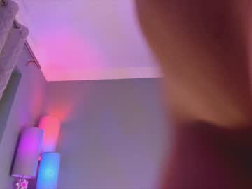 webcam girl littlee33 image #6815860
