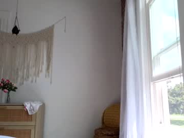 webcam girl littlegreekflower image #5071098