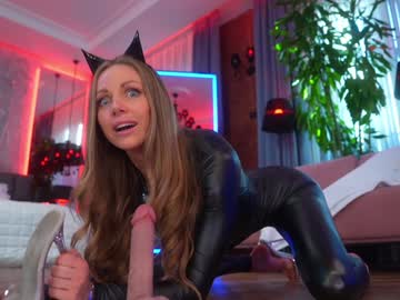 webcam girl eva_fashionista image #9342940