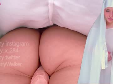 webcam girl queenafina image #1725850