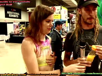 webcam couple honeyand_thebear image #2228512
