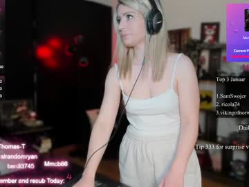 webcam girl kimilee22 image #8726038