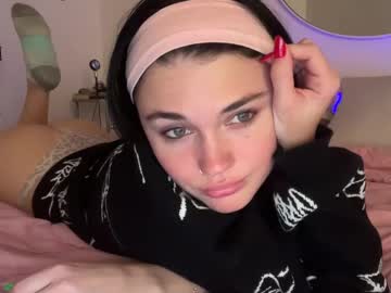 webcam girl queencassidyy image #8399917