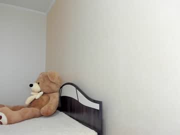 webcam girl yana_squrel_22 image #946673