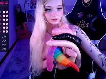 webcam girl _b_a_n_s_h_e_e_ image #4479180