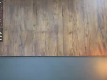 webcam girl rainauge image #9441478