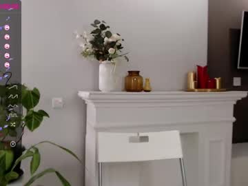 webcam girl small_blondee image #1845713