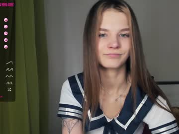 webcam girl sweet_idol image #1541120