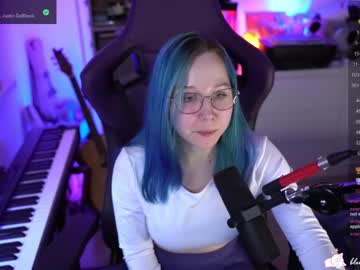 webcam girl blue_mooncat image #6268342