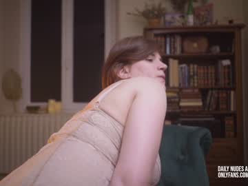 webcam girl claire_moulin image #1035460