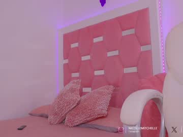 webcam girl nicolle_mitchelle image #6649975