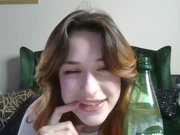 webcam girl milkywhiiite image #2383772