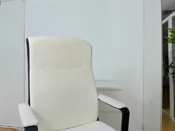 webcam girl ingridblondy94 image #2110928