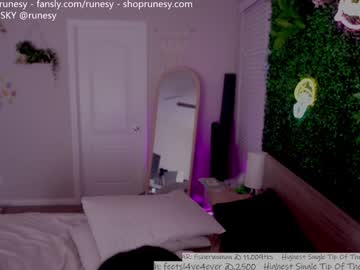 webcam girl runesy image #9196699