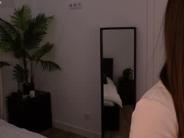 webcam girl lilly_colins image #8581721