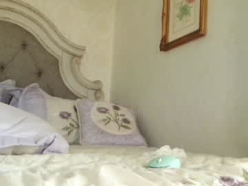 webcam girl littlegreekflower image #8120618