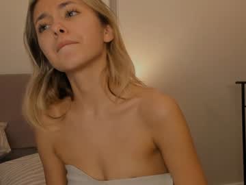 webcam girl mildredgarrett image #8294014