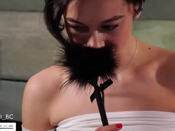 webcam girl taanni_bc image #9266855