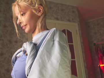 webcam girl lesi_moonie image #8225560