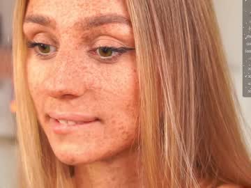 webcam girl artease image #5716584