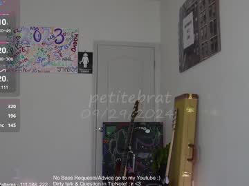 webcam girl petitebrat image #7932285